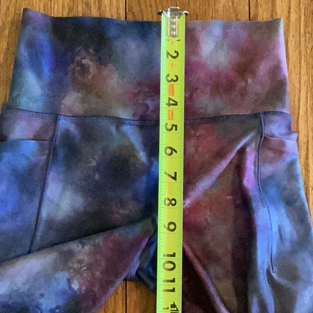 Athleta Salutation Stash Pocket Capri in Supernova - Picture 8 of 11